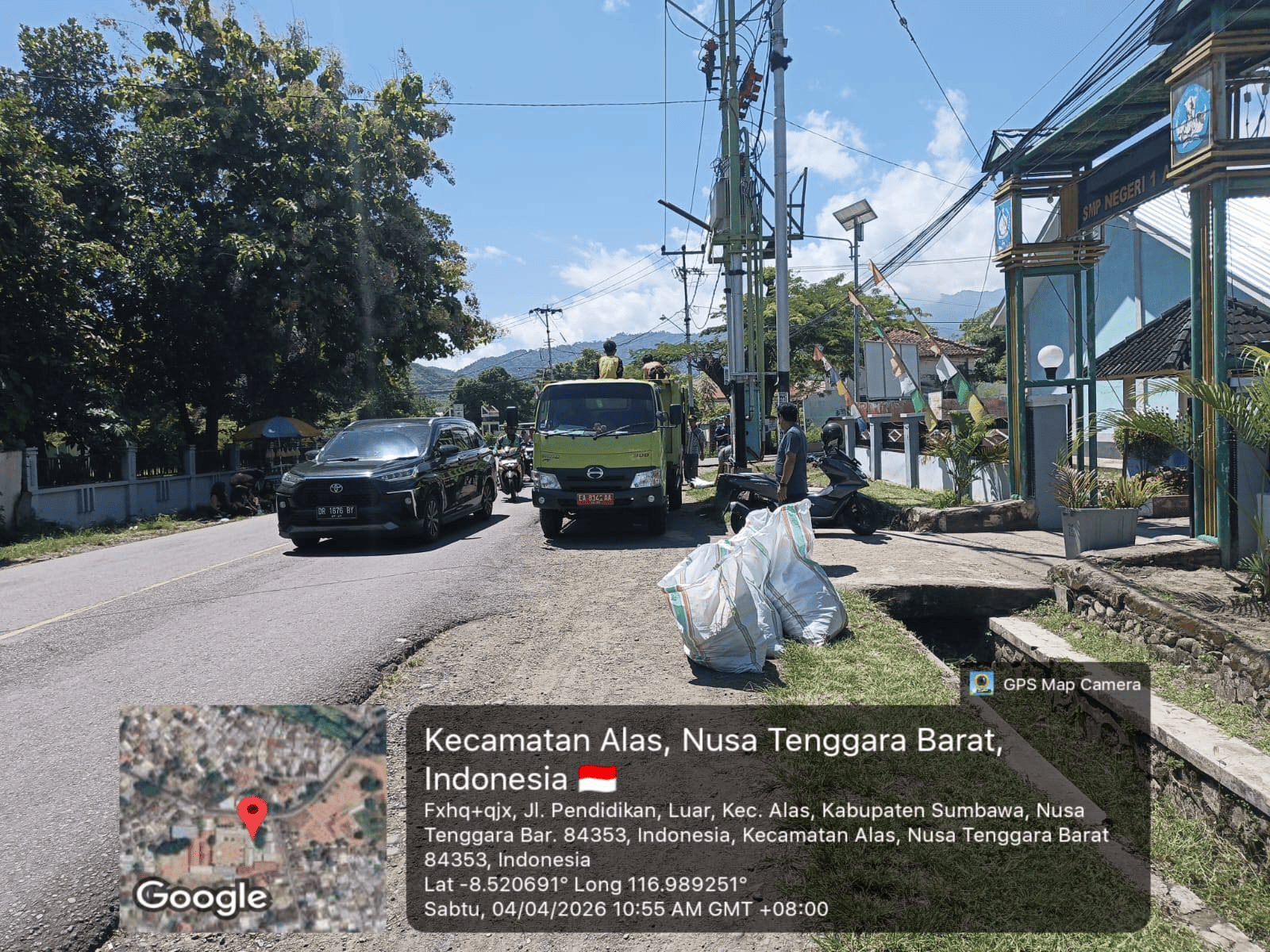 pemerintah Kecamatan Alas bekerjasama dengan kapolsek Alas, Danramil Alas, Desa Se-Kecamatan Alas dan semua OPD Terkait melaksanakan Gotong royong bersama